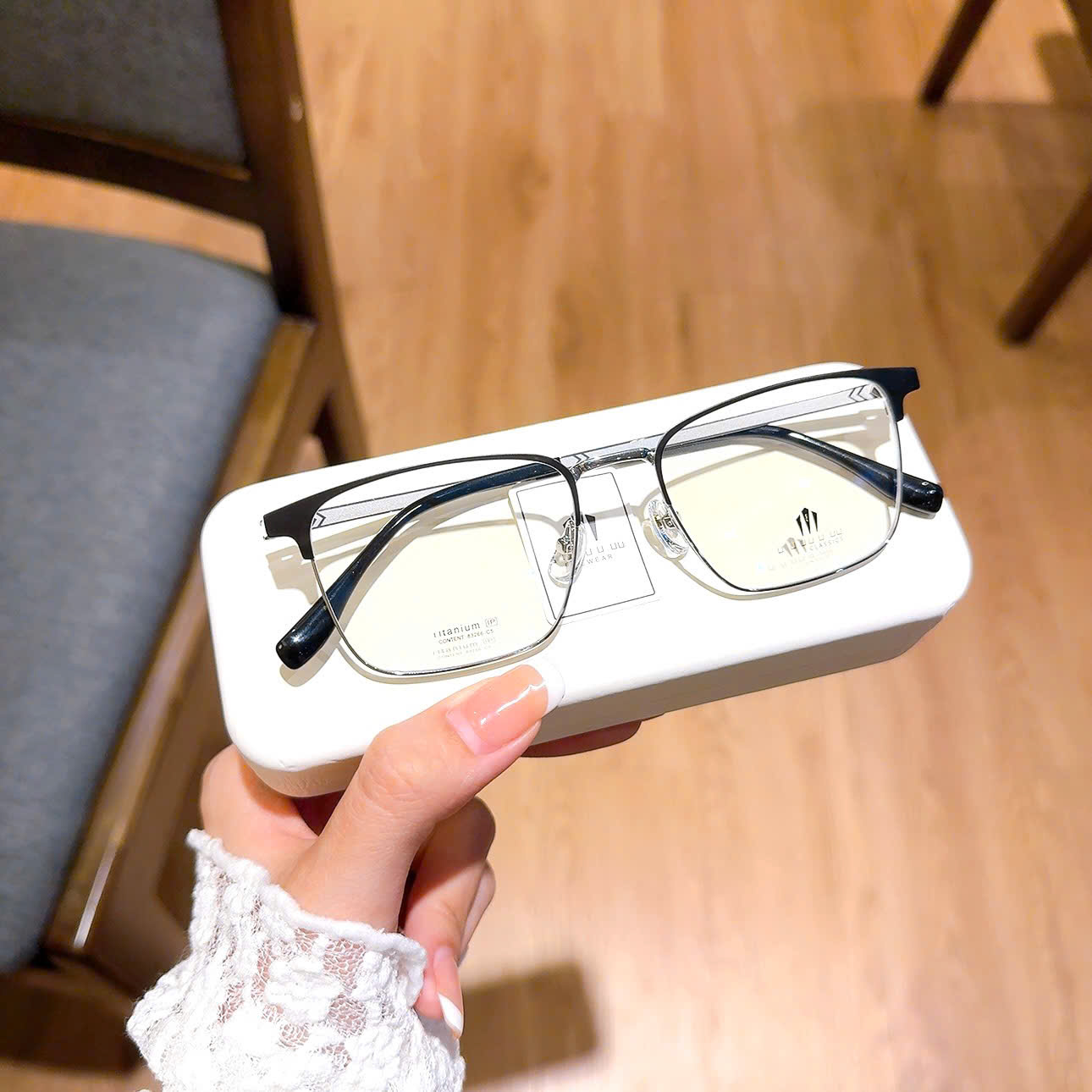 UUU Classics - Titanium Content 1