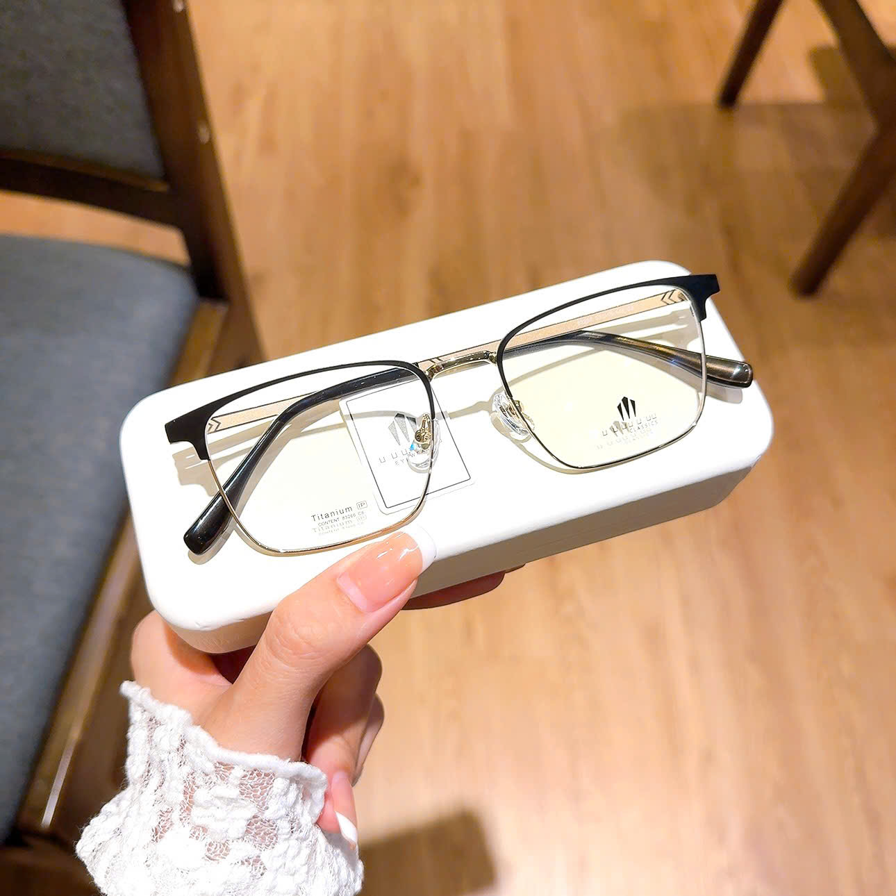 UUU Classics - Titanium Content 4