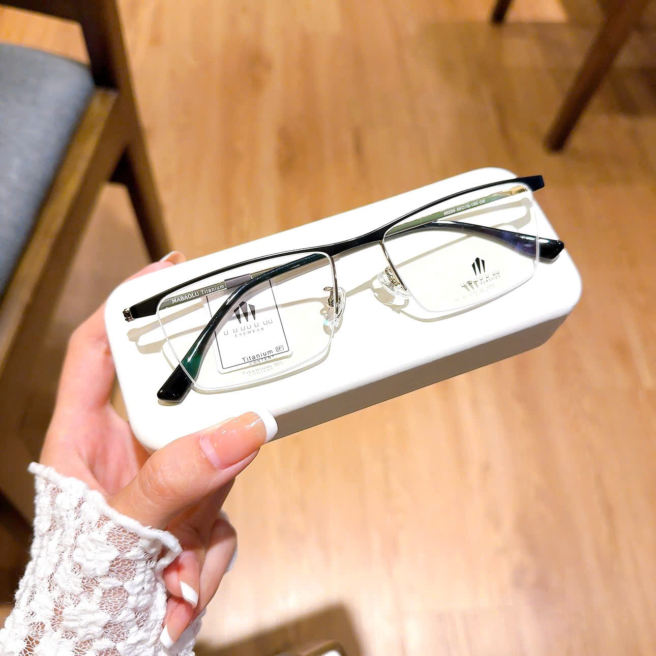 UUU Classics - Titanium Content 14