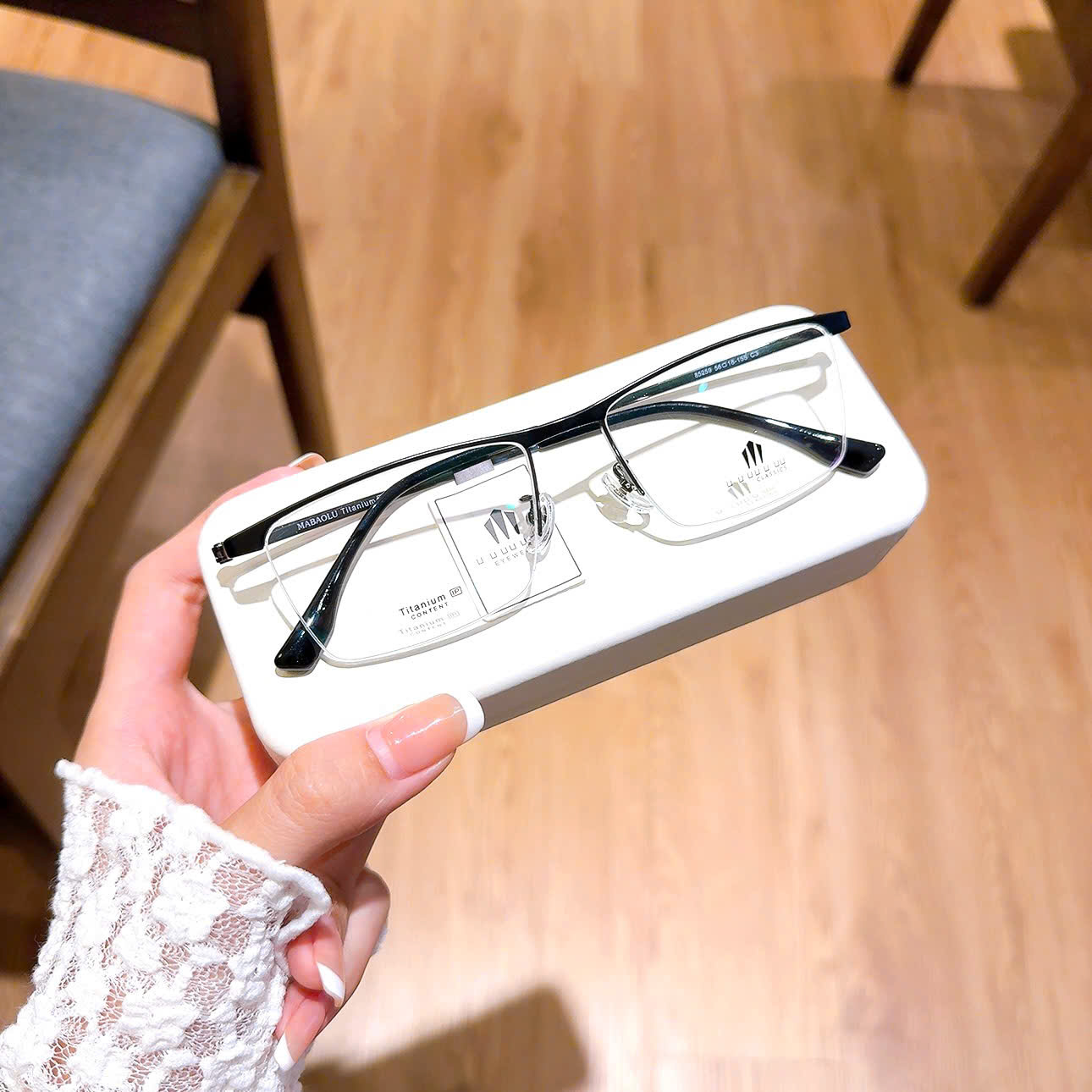 UUU Classics - Titanium Content 17