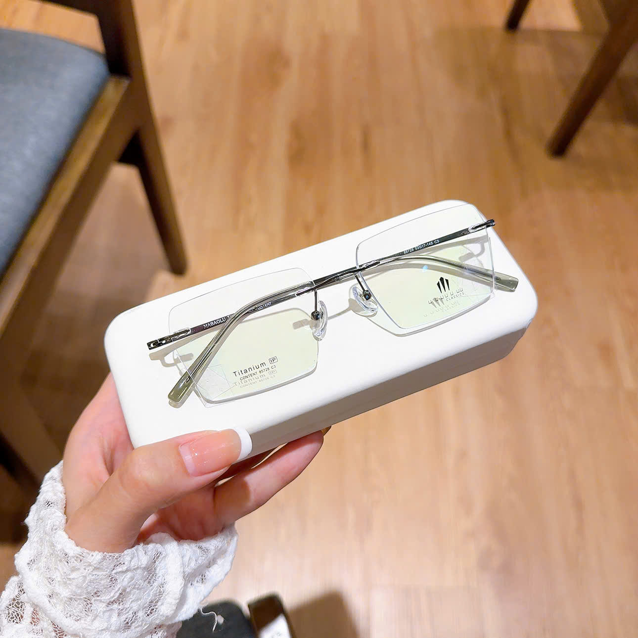 UUU Classics - Titanium Content 34